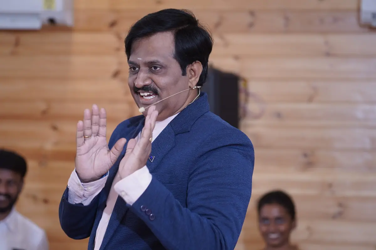 Surekaa Sundar explaining a point during the business session