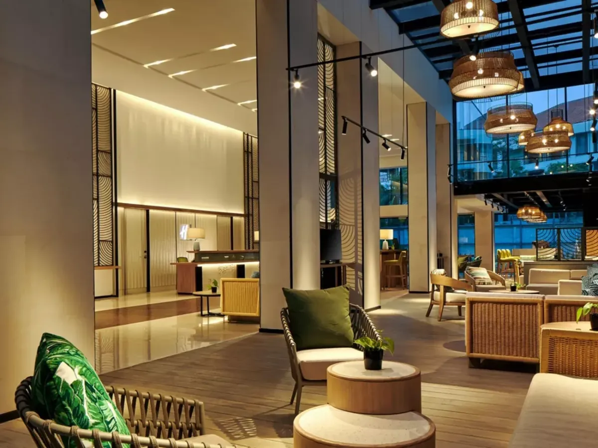 The lobby lounge at Holiday Inn Bali Sanur